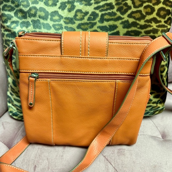 Gorgeous Tignanello leather purse - Picture 4 of 4